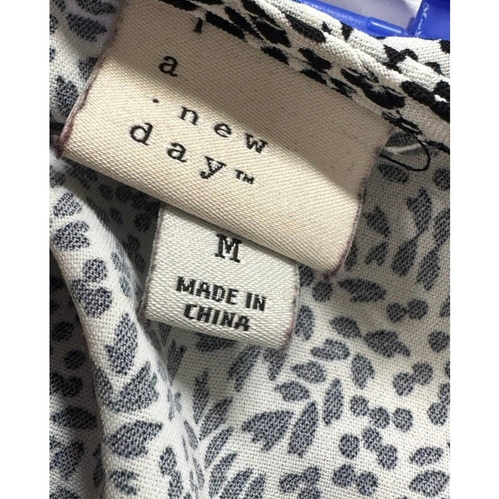 A New Day Womens Medium V Neck Wrap Blouse Top Black White Print Polyester - Picture 3 of 7